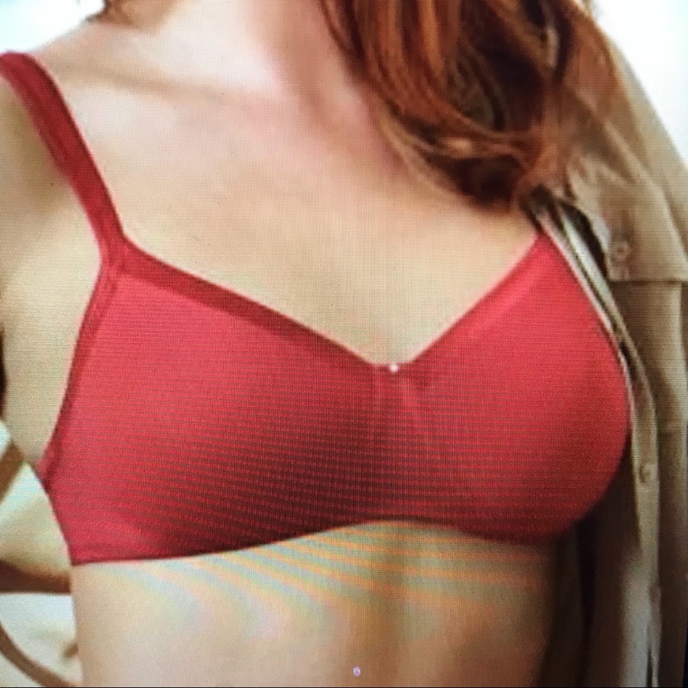 Amoena pocketed mastectomy bra. 34D NWT Red